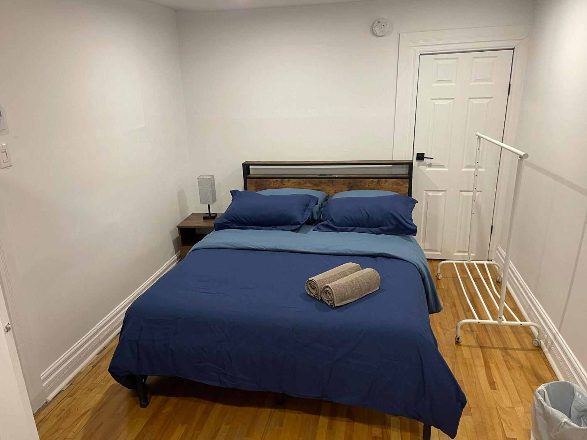 Spacious 3 Bedroom - 3944 Sainte Emilie *